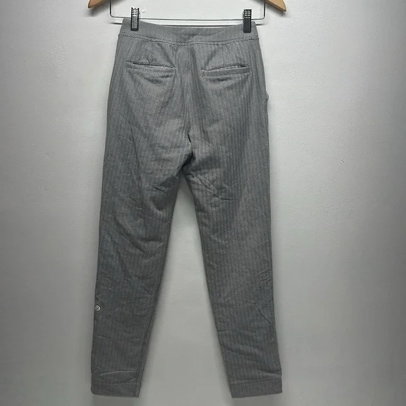 Lululemon On The Fly Jogger Pants Athletic Chevron Striped Gray White Size 2 - Picture 4 of 7